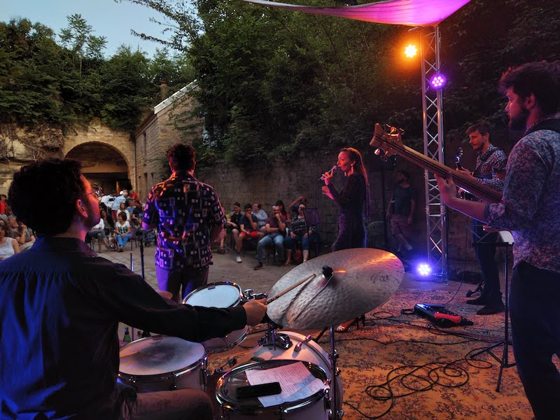 Quintet Mille Épices, jazz en live - Concert à la Cour du soleil de Carrière-sur-Seine 